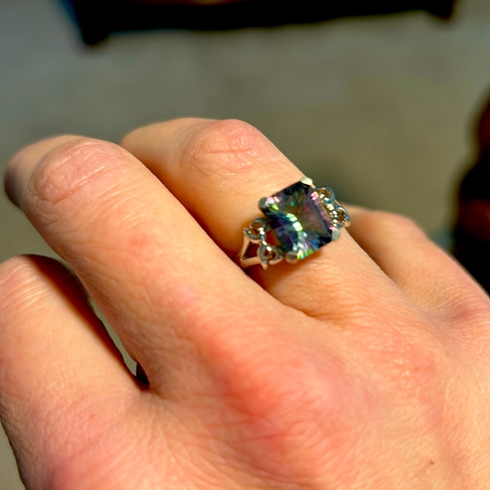 Gorgeous silver plated alexandrite ring